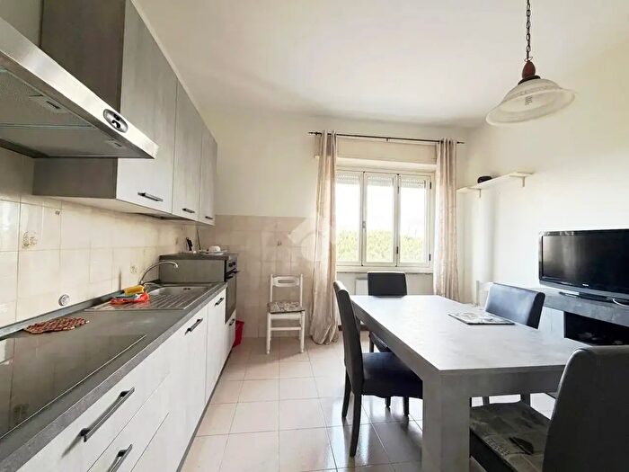 Appartamento trilocale in vendita in Via Nazario Sauro, Viterbo