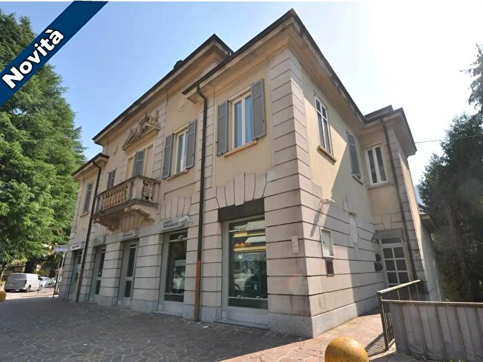 Appartamento bilocale in vendita in Via Bortolo Belotti, Piazza Brembana