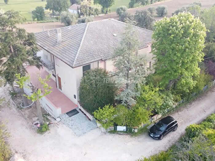 Appartamento con 6 locali in vendita in Contrada Mattonata, Recanati