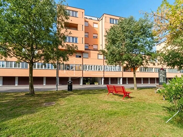 Appartamento quadrilocale in vendita in Viale Krasnodar, Ferrara