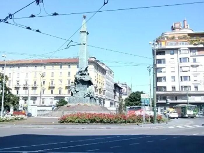 Appartamento quadrilocale in affitto in Milano