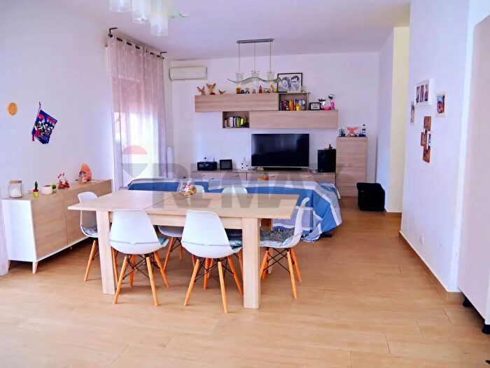 Appartamento con 7 locali in vendita in Via del Nocciolo a, Carini