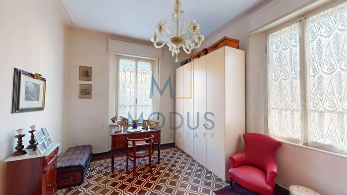 Casa con 12 locali in vendita in Via Benedetto Croce, Pisa