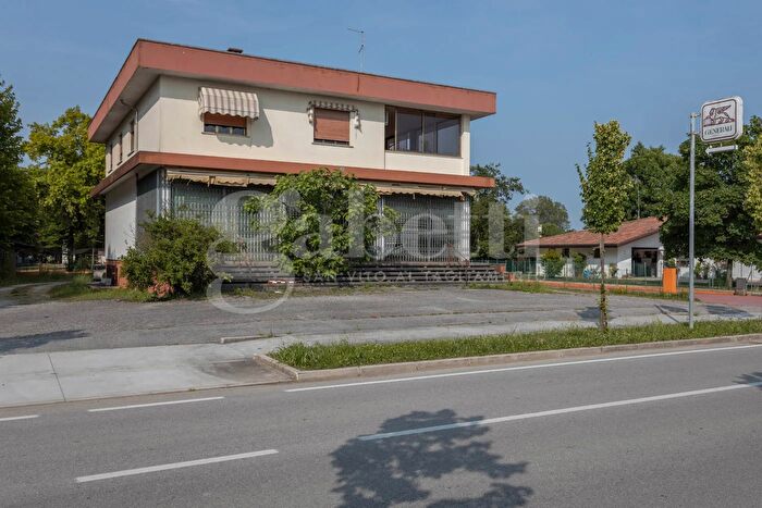 Appartamento con 10 locali in vendita in Via Villafranca, Chions