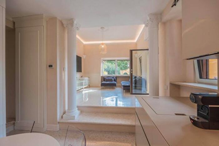 Appartamento trilocale in vendita in Via San Pietro in Mavino, Sirmione