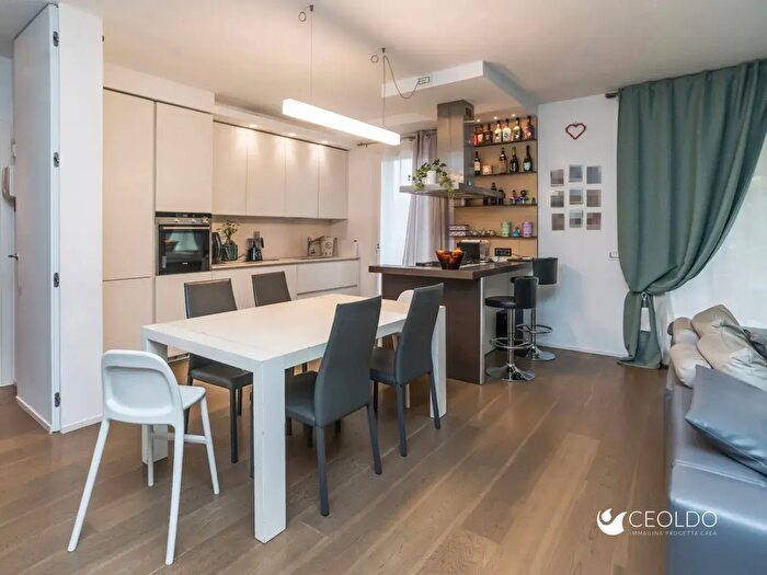 Appartamento con 5 locali in vendita in Via Santa Chiara, Vigonza