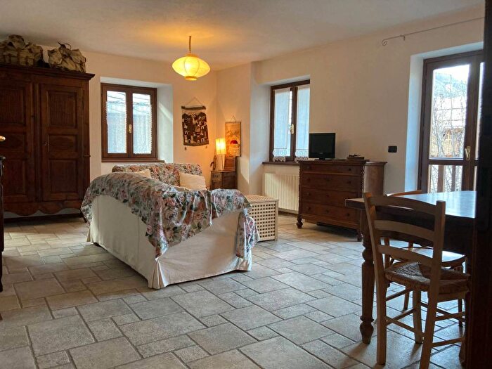 Appartamento bilocale in affitto in Frazione Melezet, Centro, Bardonecchia