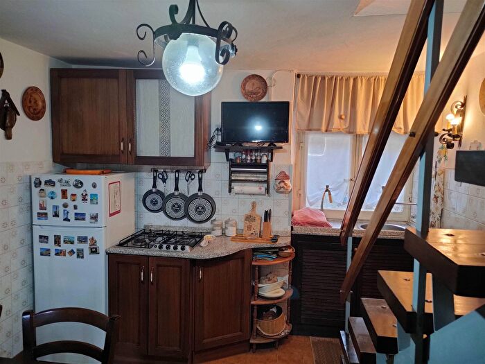 Appartamento quadrilocale in vendita in Castiglione DOrcia