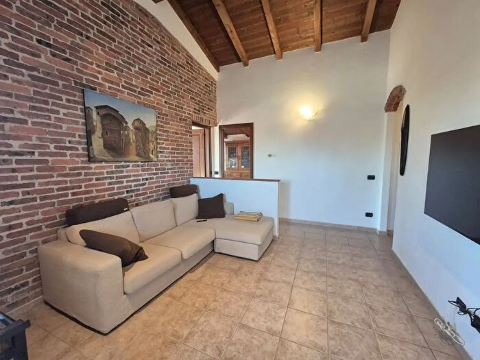 Casa con 5 locali in vendita in Castelnuovo Magra