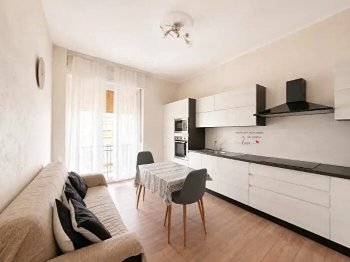 Appartamento trilocale in vendita in Via Federico Dettoni, Asti