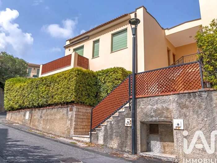 Appartamento trilocale in vendita in Via Via Comm E Pietrafraccia, Ceriale
