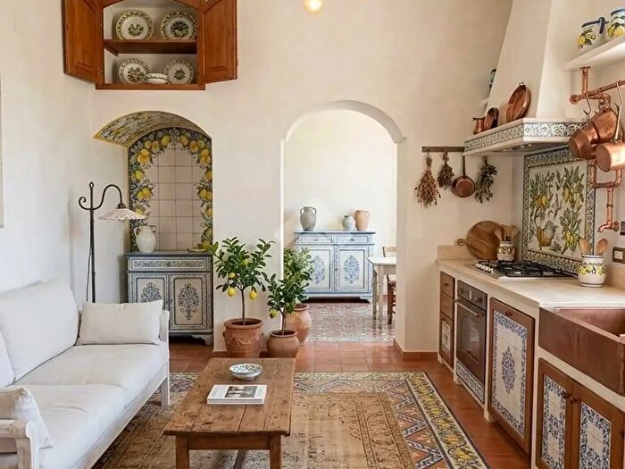 Appartamento bilocale in vendita in Via Scala Lunga, Vietri Sul Mare