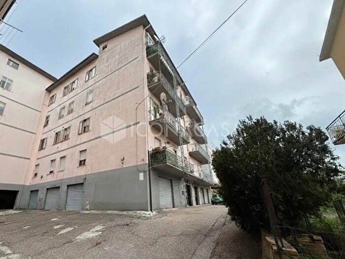 Appartamento quadrilocale in vendita in Via Dordona, Vasto