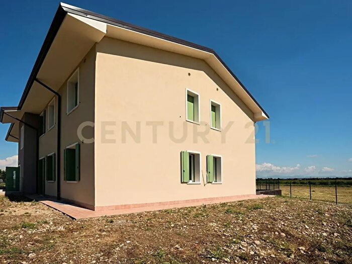 Appartamento trilocale in vendita in Via Toffanelle Nuove Snc, Zevio