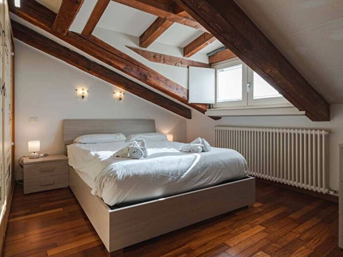 Appartamento bilocale in affitto in Via Mazzini, Borgo Teresiano, Trieste