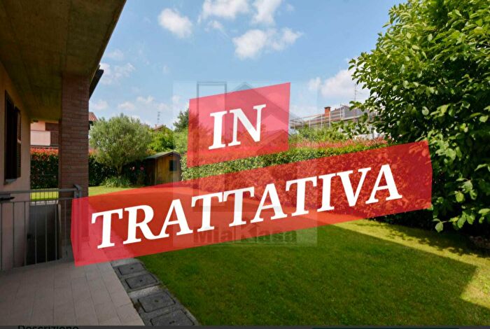 Appartamento trilocale in vendita in Via Castellanza a, Uboldo