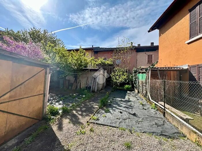 Appartamento trilocale in vendita in Via Fè, Varese