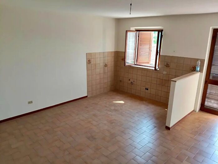 Appartamento trilocale in vendita in Pescia