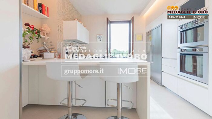 Appartamento con 5 locali in affitto in Golf Club, Formigine