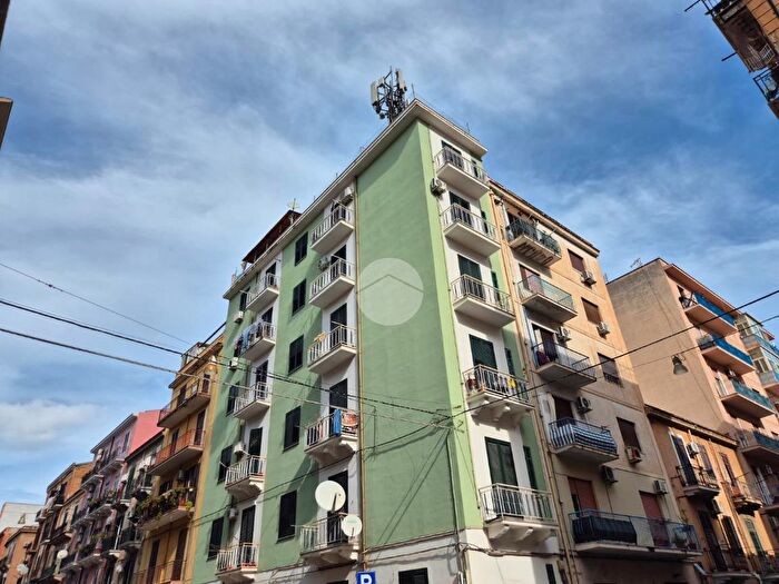 Appartamento trilocale in vendita in Via Agostino Todaro, Palermo