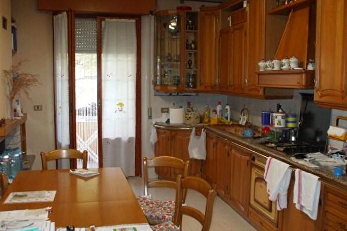 Appartamento con 6 locali in vendita in Via Antico, Belvedere Ostrense