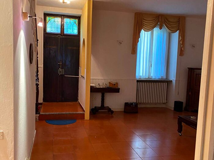 Casa trilocale in affitto in Via Gaetano Donizetti, Centro, Tradate