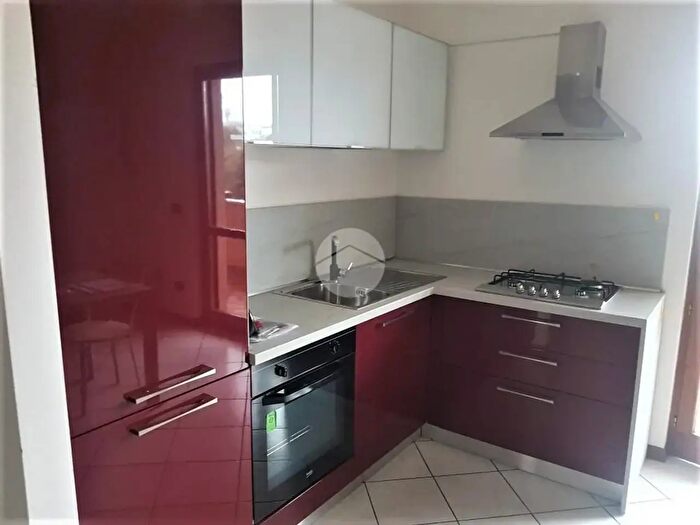 Appartamento bilocale in affitto in Appartamento Viale Marconi, Desenzano Del Garda