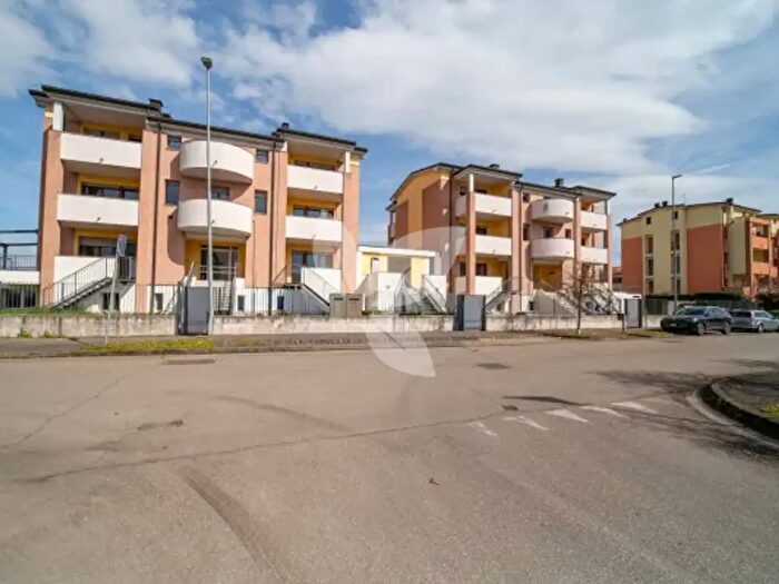 Appartamento quadrilocale in vendita in Via Giovanni Gentile, Parma
