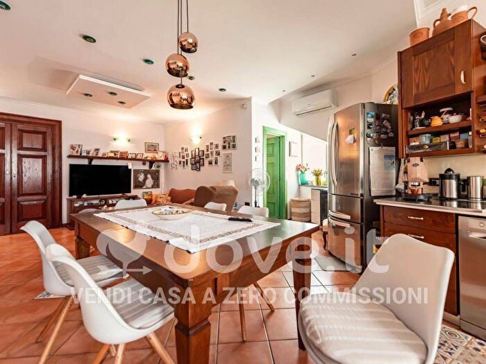 Casa con 6 locali in vendita in Via Giovanni della Rocca, Boscoreale