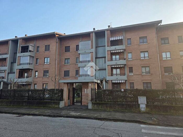 Appartamento quadrilocale in affitto in Via viii marzo, Centro, Grugliasco