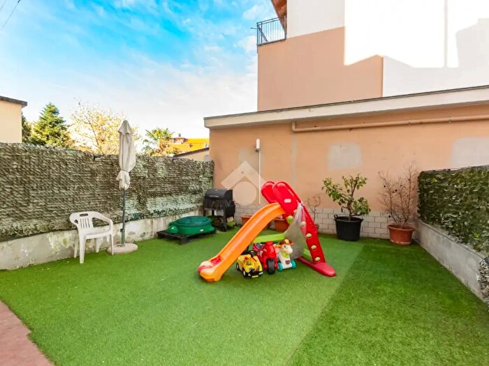 Appartamento trilocale in vendita in Strada Antica di Collegno, Torino