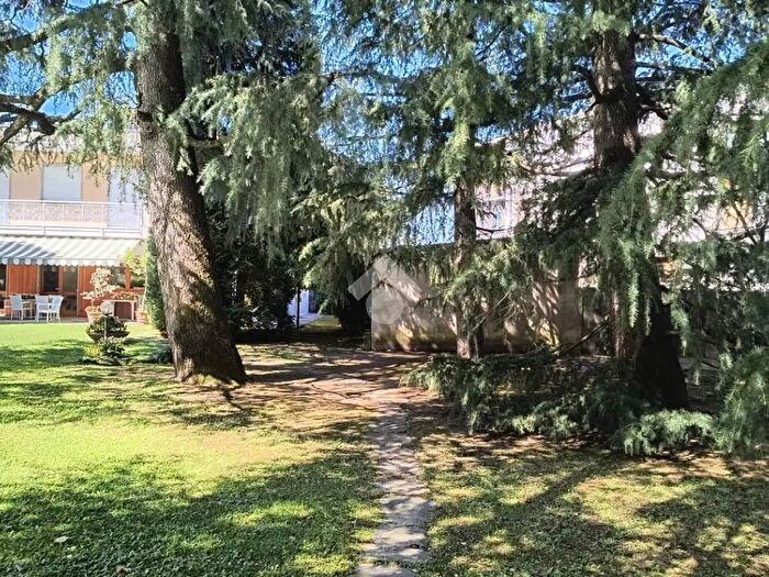Casa quadrilocale in vendita in Via Tevere, Lonate Pozzolo