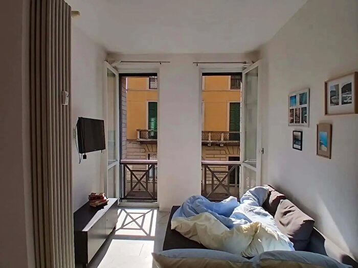Appartamento monolocale in affitto in Via Rezzonico, Como