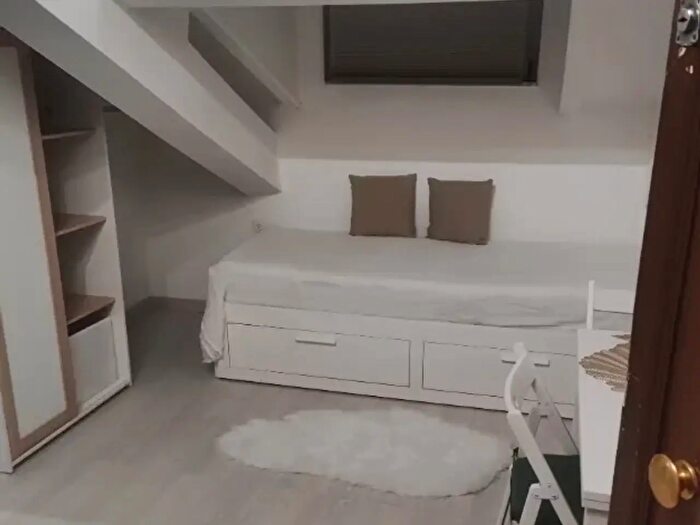 Appartamento monolocale in affitto in Via Cesare Correnti, Milano