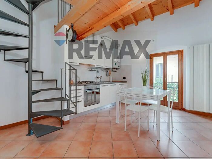 Appartamento bilocale in vendita in Via Lega Lombarda, Pontida