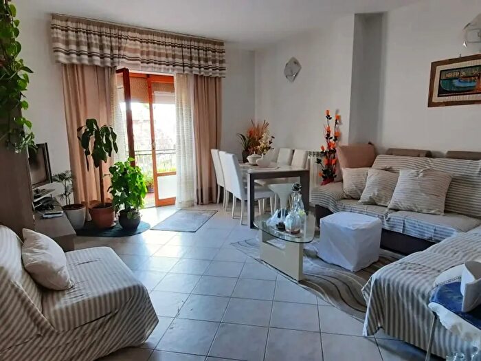 Appartamento con 5 locali in vendita in Orbetello