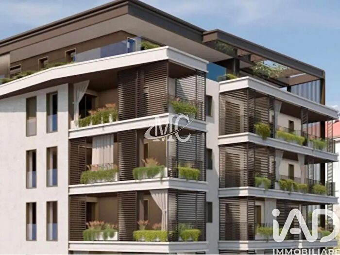 Appartamento trilocale in vendita in Via Monte Grappa, Rovereto
