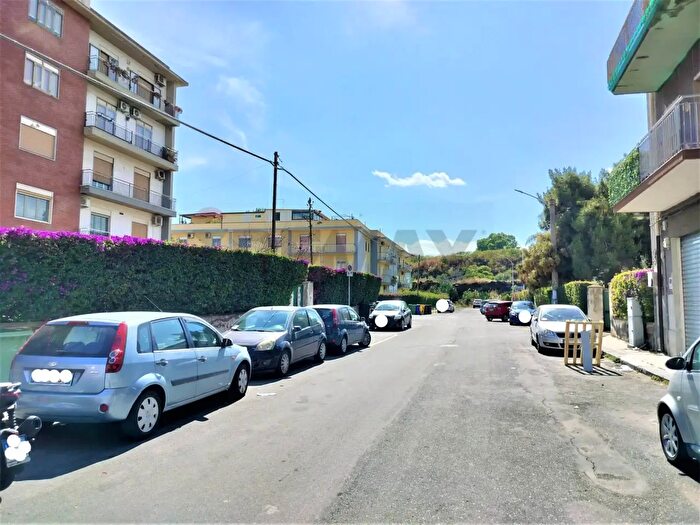 Appartamento con 5 locali in vendita in Via Masaniello, Catania