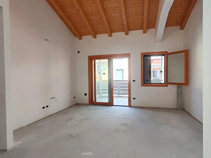 Appartamento trilocale in vendita in Via Maestra Vecchia, Cordenons