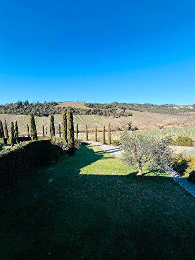 Casa con 10 locali in vendita in Montespertoli