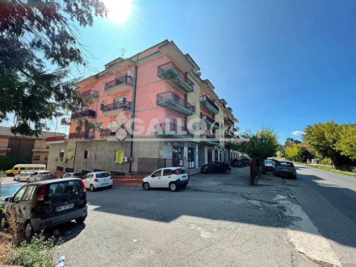 Appartamento con 6 locali in vendita in Via Sandro Botticelli Rende, Rende