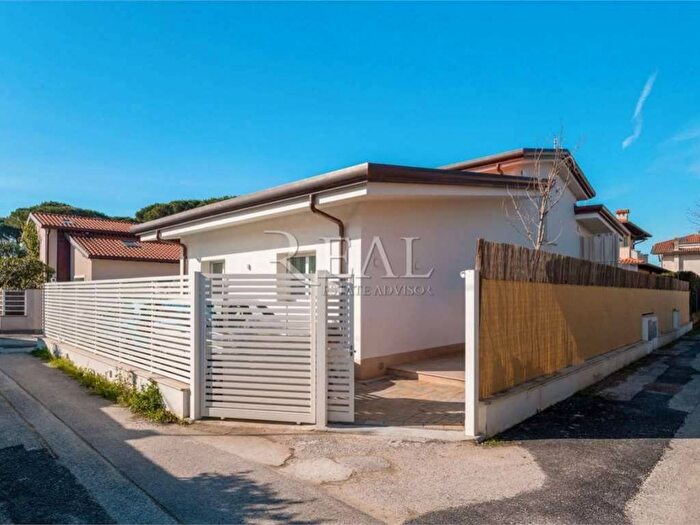 Casa con 6 locali in affitto in via Provinciale, Centro, Forte dei Marmi