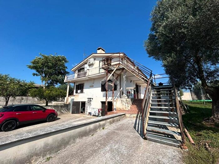 Appartamento trilocale in affitto in via marecchia, Fossignano, Aprilia