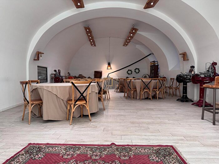 Appartamento quadrilocale in vendita in Multilocale Via Poggio Picenze, LAquila