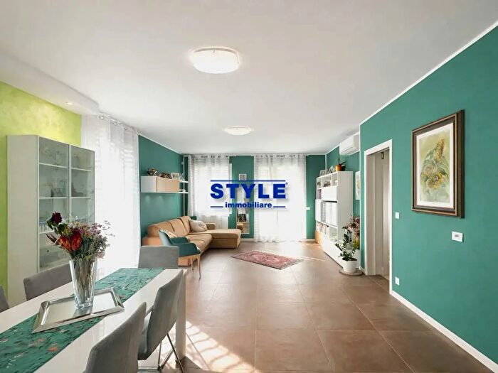 Casa con 10 locali in vendita in Pianiga