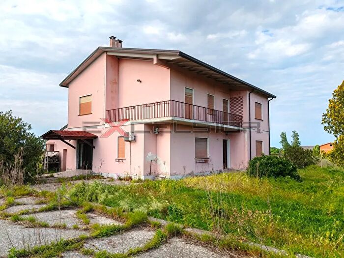 Casa monolocale in vendita in Via G Matteotti N Bis Cavarzere Ve, Cavarzere