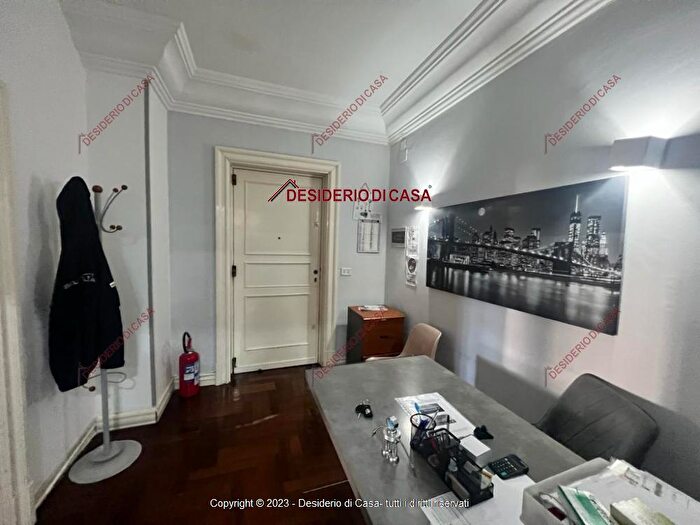 Appartamento con 5 locali in vendita in Via Ruggero Marturano Palermo Pa Italia, Palermo