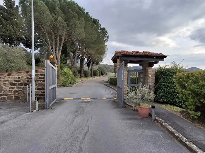 Casa con 6 locali in vendita in Via SantAndrea a Sveglia, Fiesole