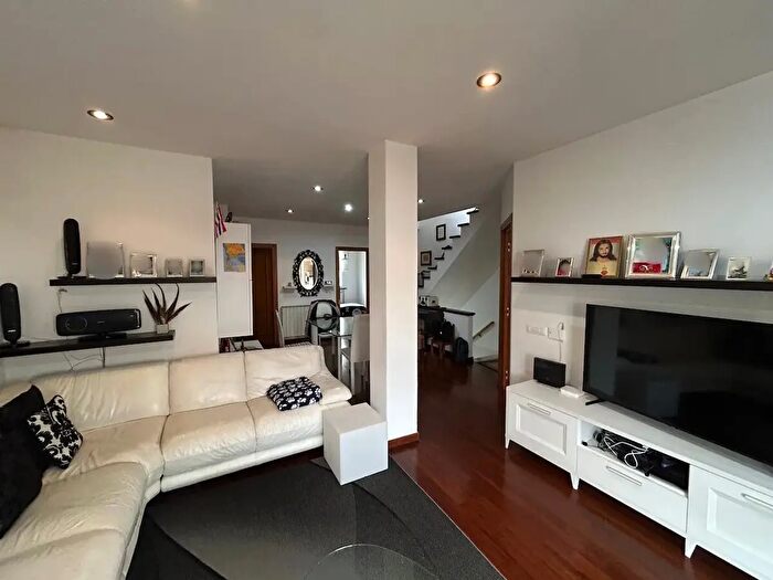 Casa con 8 locali in vendita in Viareggio