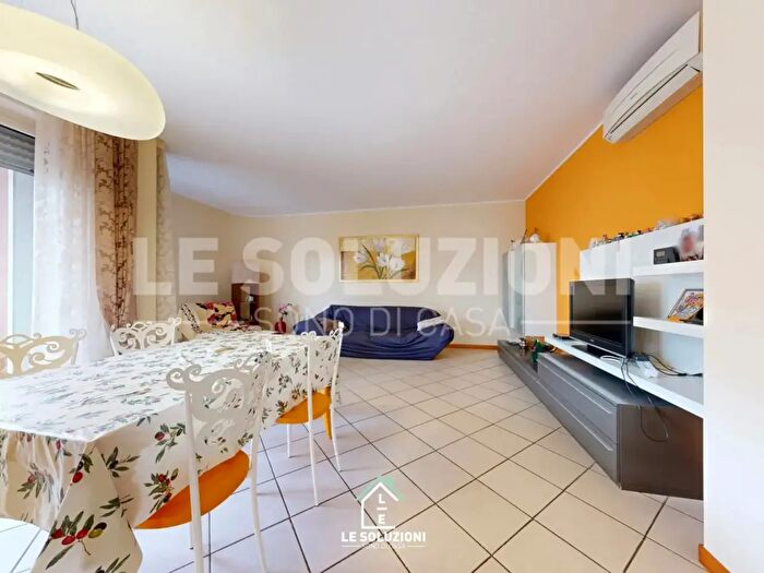 Appartamento quadrilocale in vendita in Via Pasubio, Putignano